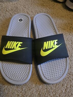 NIKE Grey Slide Sandals with Neon Yellow Logo Mens Size 10 New
